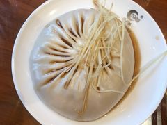 蟹肉大汤包-鸿运酒楼