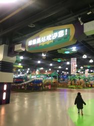 点击看大图 -维佳童话镇演出现场(徐东店)