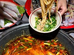 -吃城都·鱼蛙火锅(西玉龙街店)