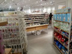 -名创优品(广州萝岗万达广场店)