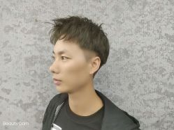 -诗悦发型SALON·圣罗兰店