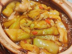 咸鱼鸡粒茄子煲-熠盛粤味(永康路店)