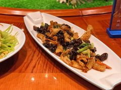 -小船渔村•大连菜•大连焖鱼(黄河路店)