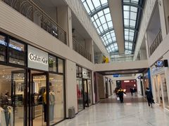 -斯普瑞斯奥特莱斯