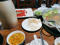-乡土黄·鲜牛肉火锅·小龙虾(兴业街店)