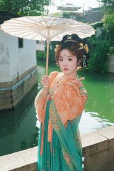 -一揽芳华汉服旗袍体验馆(拙政园店)