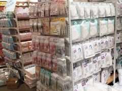 -名创优品(山东青岛东方城店)