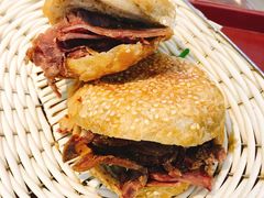 牛肉烧饼-天津乾毓德饭庄·清真传统炒菜·海鲜烧烤(咸阳路店)