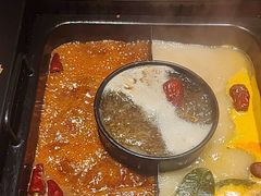 -老牌坊云南鱼豆花火锅(嵩山店)