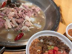 -大众跷脚牛肉馆·非遗传承单位(峨眉山店)