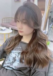 点击看大图 -V8潮牌·接发烫染连锁