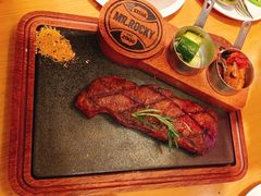 果木烤安格斯谷饲牛排-MR.ROCKY洛奇先生RESTAURANT&BAR(宝安壹方城店)