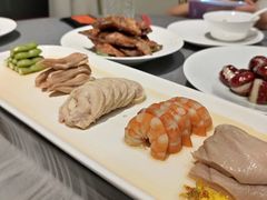 -HOMES上海本帮菜(襄阳公园店)