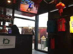 -洛克公园·篮球·足球·羽毛球(莘庄店)