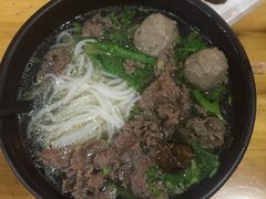 牛肉粿条汤-雄记·揭阳桐坑牛肉店(建华路店)