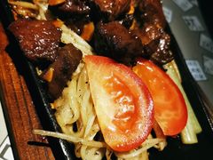 铁锄牛排-穹六人间 people 6(岳阳路店)