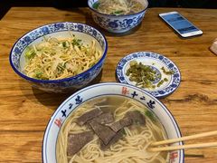 -十二忠手拉面(燎原街店)