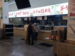 -同济大学本部学苑饮食广场