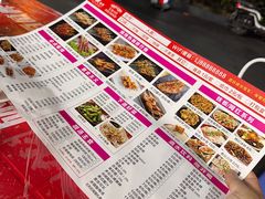 -老街烧烤大排档·地道湖北菜·龙虾馆(汉口火车站店)