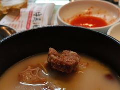 -益百岁牛尾汤(香山路店)