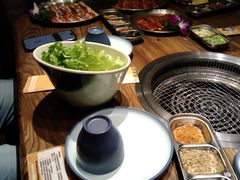 -明洞阿姨·韩式酱蟹烤肉·创意料理(三元桥店)