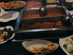 -百年川椒重庆老火锅(光谷店)