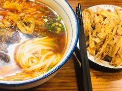 -矮子粉店1985·长沙米粉(湘春路店)