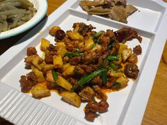 -隔壁老王·家常云南菜(花巷店)