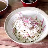 夏日必备的虾仁杂菌凉面，配酸甜汁和麻酱