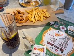 -必胜客(尹山湖歌林公园店)