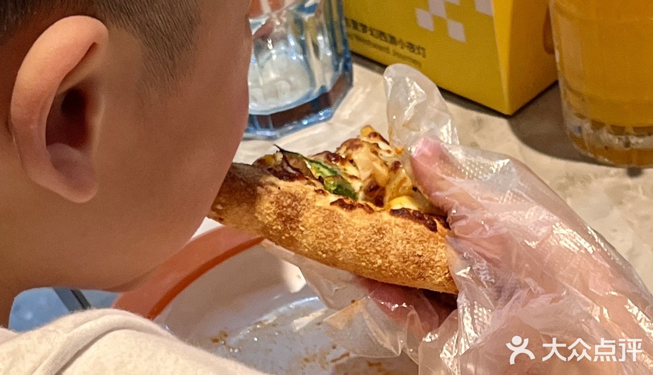 周末带娃省心版 | 该有的必胜客都有✅