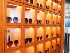 -无奔眼镜·蔡司·依视路授权店(朝阳大悦城店)