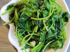 清炒红薯叶-覃记海鲜美食餐厅