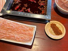 -二荆条·蜀鲜汇城市森林火锅