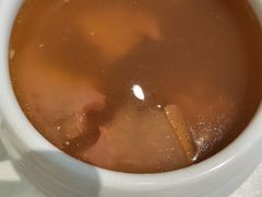 雪梨无花果炖鸡汤-山顶沙河粉-粤菜馆(凯旋店)