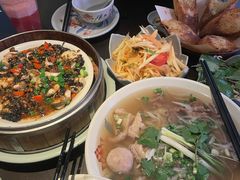 -大头虾越式风味餐厅(光明广场店)