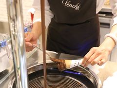 -VENCHI 闻绮(北京国贸商城店)