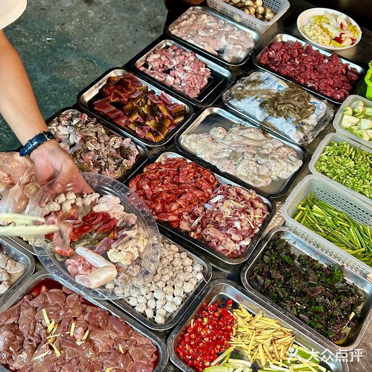 南宁小破店！生料小炒！！尊嘟好好吃！！！