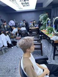 -藤野造型专业烫染接发