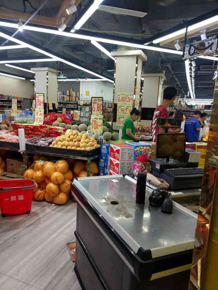 鲜猫生活超市(华宁店)-"位置很好找,就在华宁花园小区的楼下,临街.