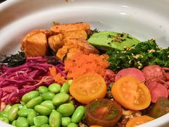 彩虹元气牛油果三文鱼碗-良木缘咖啡西餐(川大店)