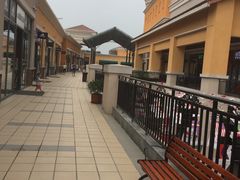-王府井奥莱临潼小镇(临潼店)