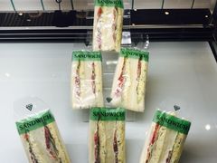 -Dough&Joe团憩(瑞虹天地月亮湾店)