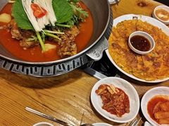 喇喇排骨火锅-喇喇排骨火锅·传统韩式脊骨汤(望京西园总店)