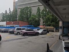 -上汽荣威体验中心(徐汇东安路店)