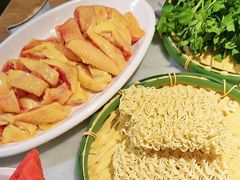 -尚尚仙·酸汤猪手·猪肚鸡火锅(华联万柳购物中心店)