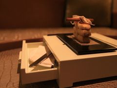 上海浦东丽思卡尔顿-北外滩套房迎候小点-上海浦东丽思卡尔顿酒店