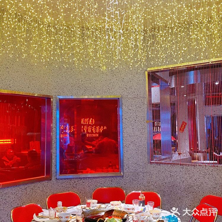 排队N小时的朱光玉火锅到底有多好吃⁉️