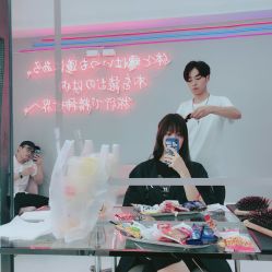 -SWANK SALON