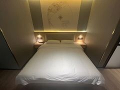 -网鱼电竞酒店(深圳福田石厦地铁站店)